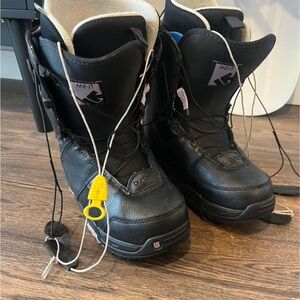 Women’s Snowboard Boots Burton
